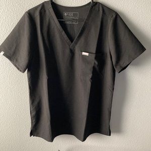 Figs Catarina One-Pocket Scrub Top in Black, Size L